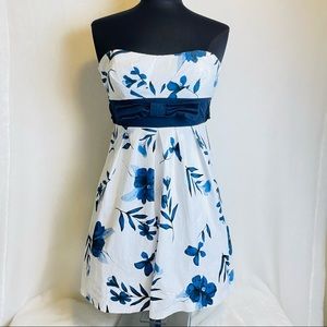 Xtraordinary Blue Floral Cocktail Mini Short Dress Size 3 Juniors / Women